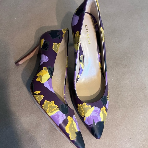 Coach Smith 100% Genuine Leather Purple Floral Pointed Toe Heels Women’s US 7 B - Picture 1 of 11